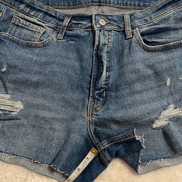 Old Navy size 14 high-rise Jean shorts - Picture 3 of 7